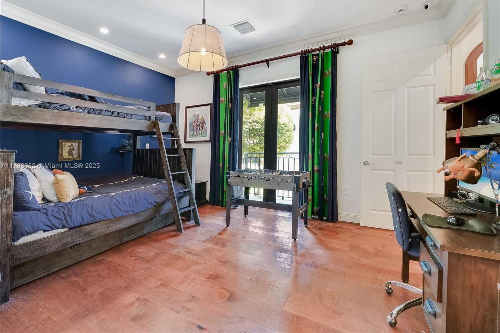 Small Image of 1563 SOUTH MIAMI AVE, Miami Number 40