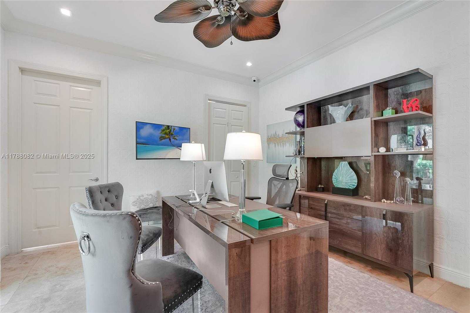 Small Image of 1563 SOUTH MIAMI AVE, Miami Number 44
