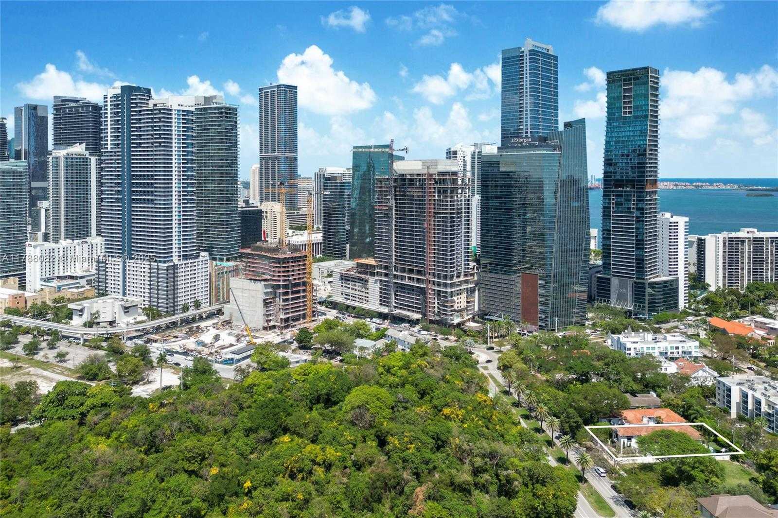 Small Image of 1563 SOUTH MIAMI AVE, Miami Number 50