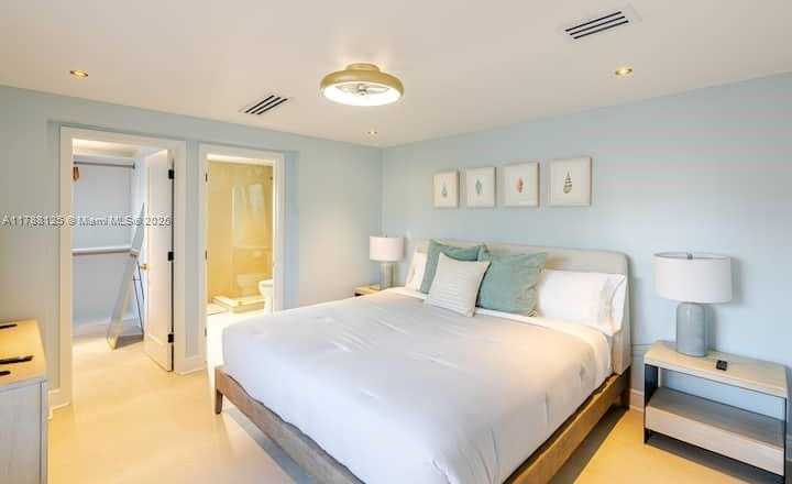 Small Image of 1020 6TH ST, Miami Beach Number 17