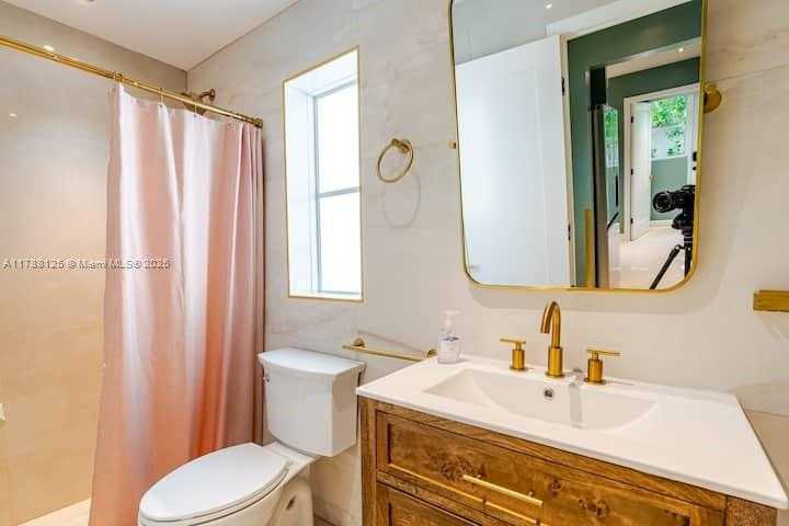 Small Image of 1020 6TH ST, Miami Beach Number 23
