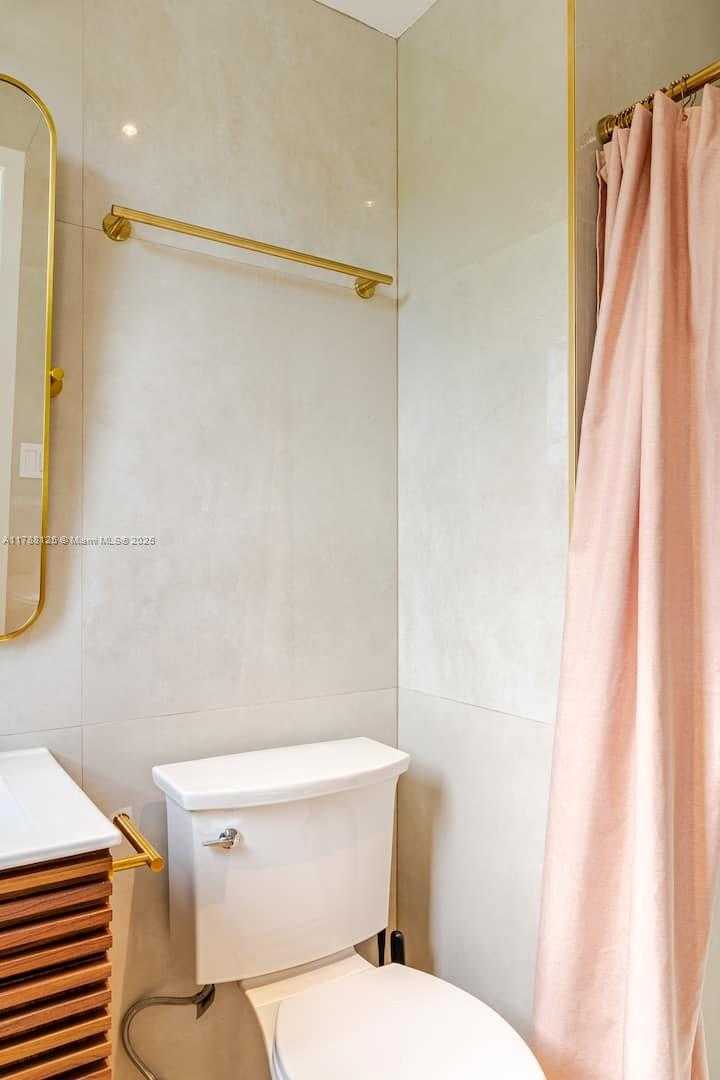 Small Image of 1020 6TH ST, Miami Beach Number 25