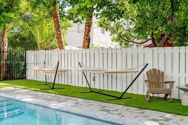 Small Image of 1020 6TH ST, Miami Beach Number 30