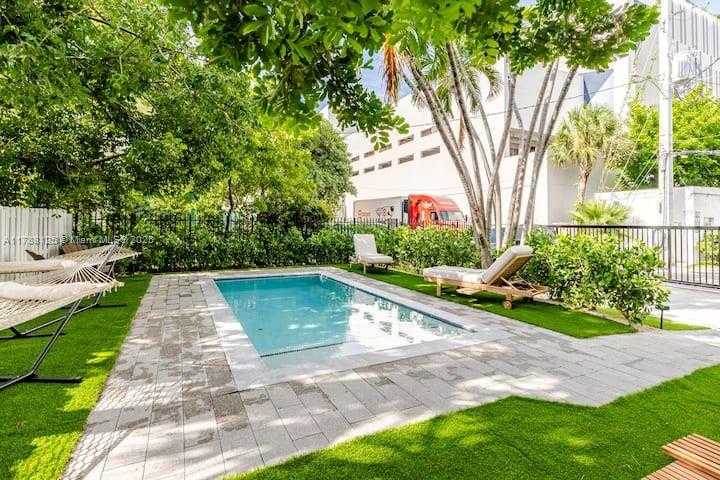 Small Image of 1020 6TH ST, Miami Beach Number 33