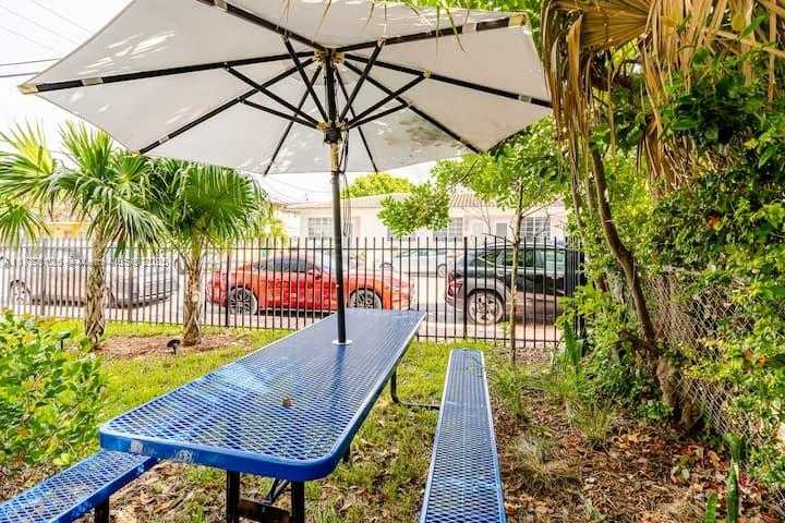 Small Image of 1020 6TH ST, Miami Beach Number 37