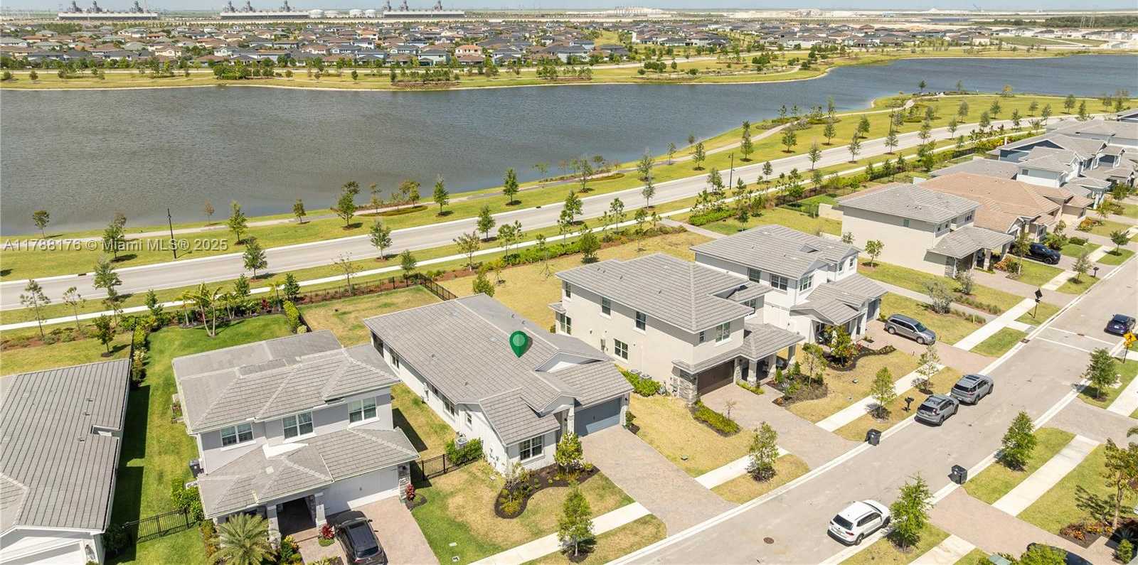 Small Image of Loxahatchee Number 32
