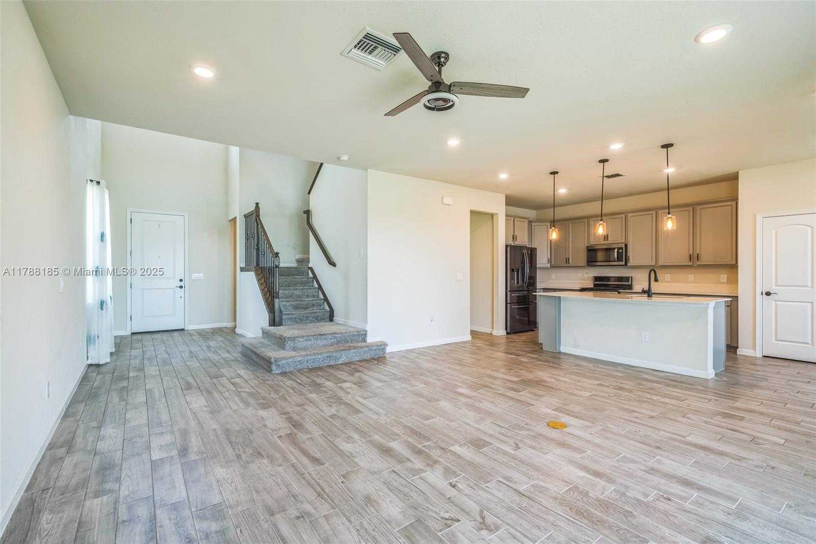 Small Image of 10484 SOUTH WEST CAPTIVA DR, Port St. Lucie Number 10