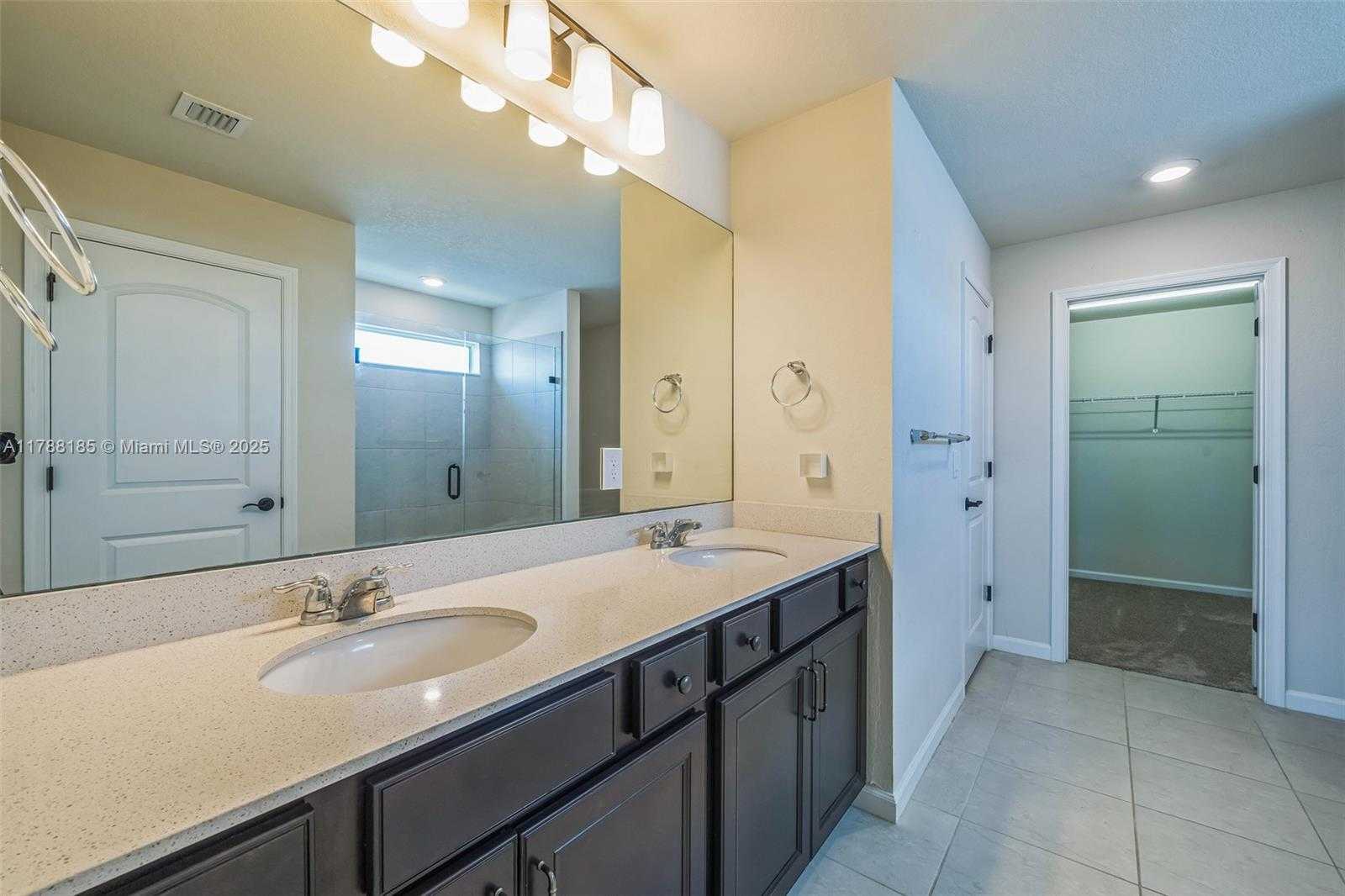 Small Image of 10484 SOUTH WEST CAPTIVA DR, Port St. Lucie Number 12