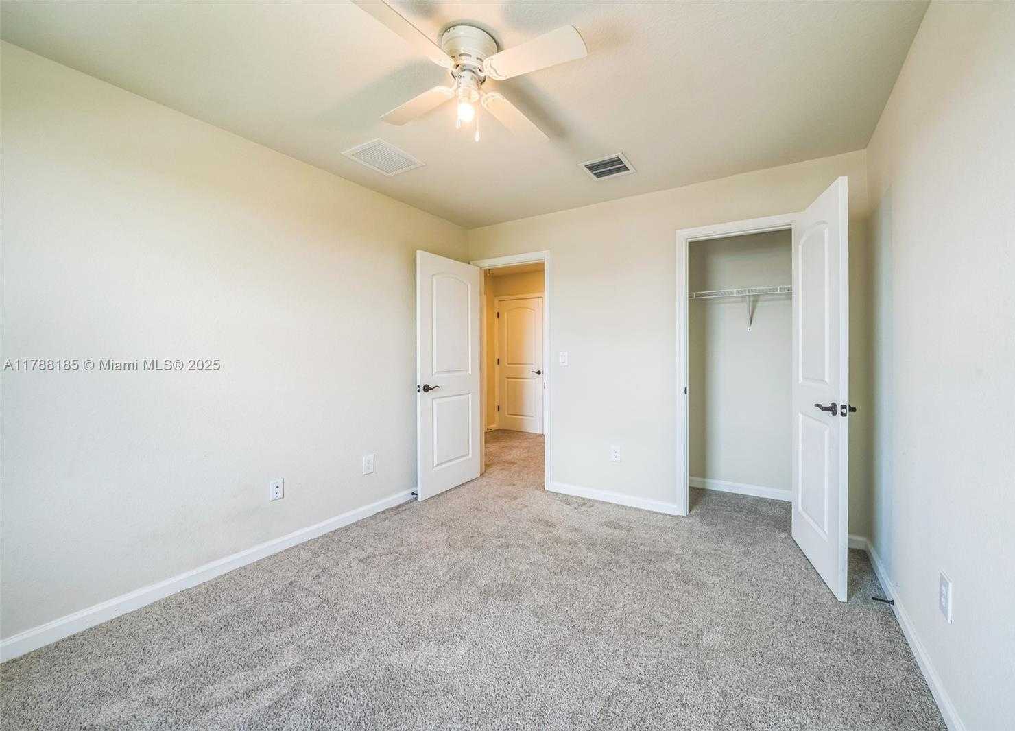 Small Image of 10484 SOUTH WEST CAPTIVA DR, Port St. Lucie Number 20