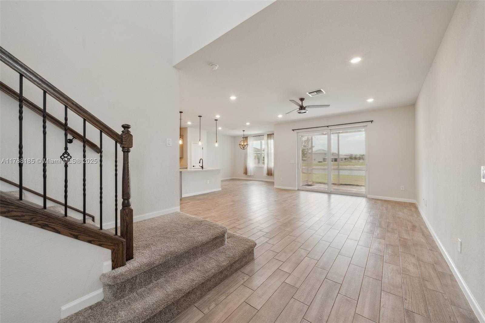 Small Image of 10484 SOUTH WEST CAPTIVA DR, Port St. Lucie Number 21