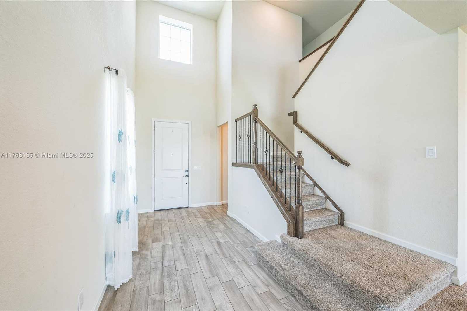 Small Image of 10484 SOUTH WEST CAPTIVA DR, Port St. Lucie Number 22