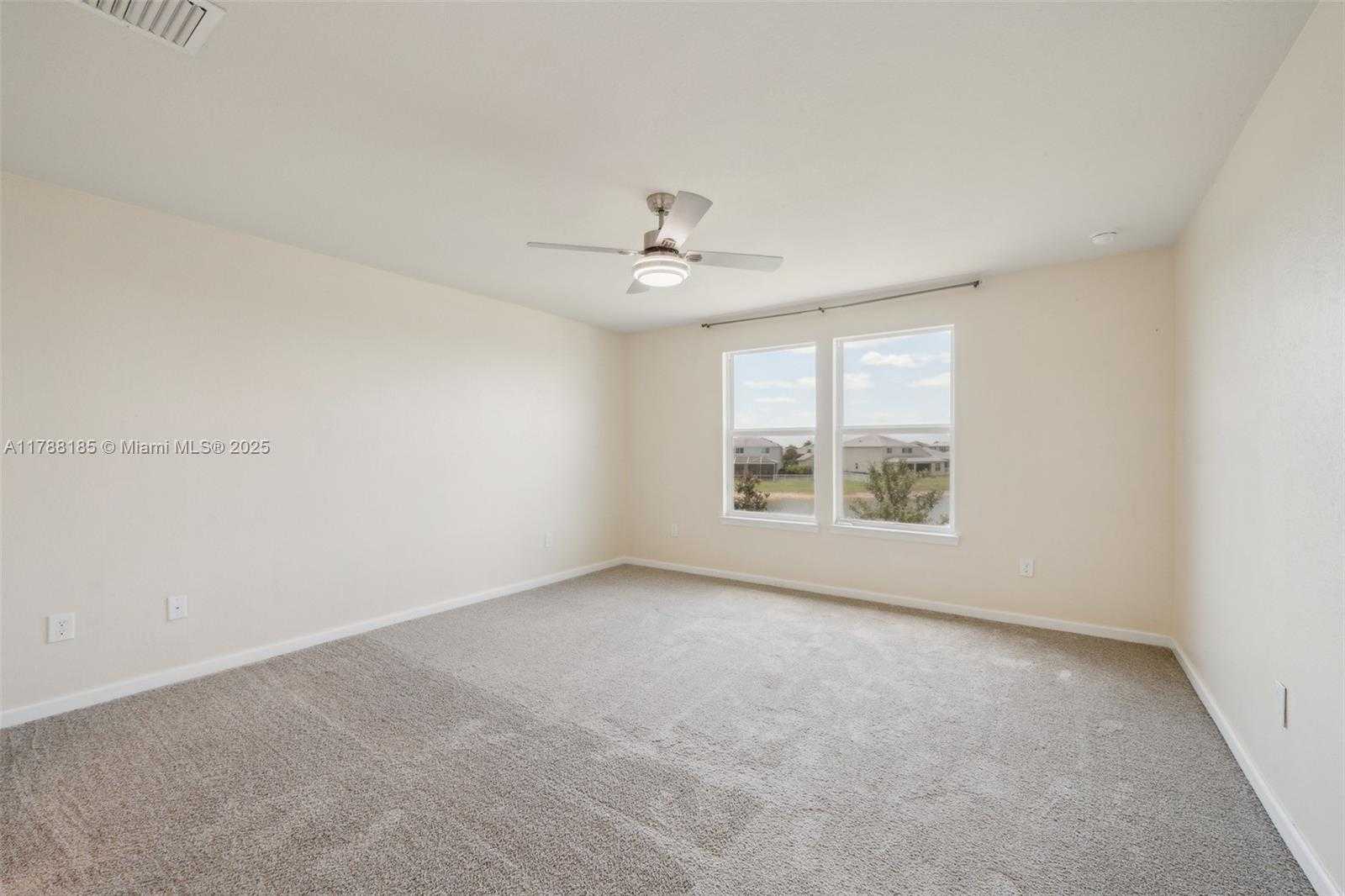 Small Image of 10484 SOUTH WEST CAPTIVA DR, Port St. Lucie Number 30