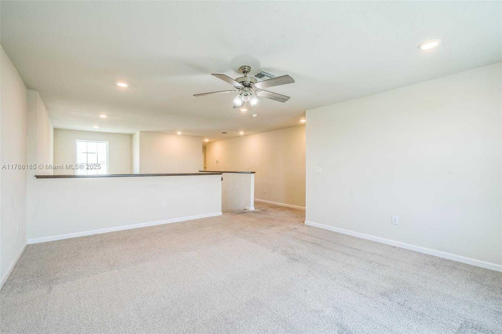 Small Image of 10484 SOUTH WEST CAPTIVA DR, Port St. Lucie Number 32
