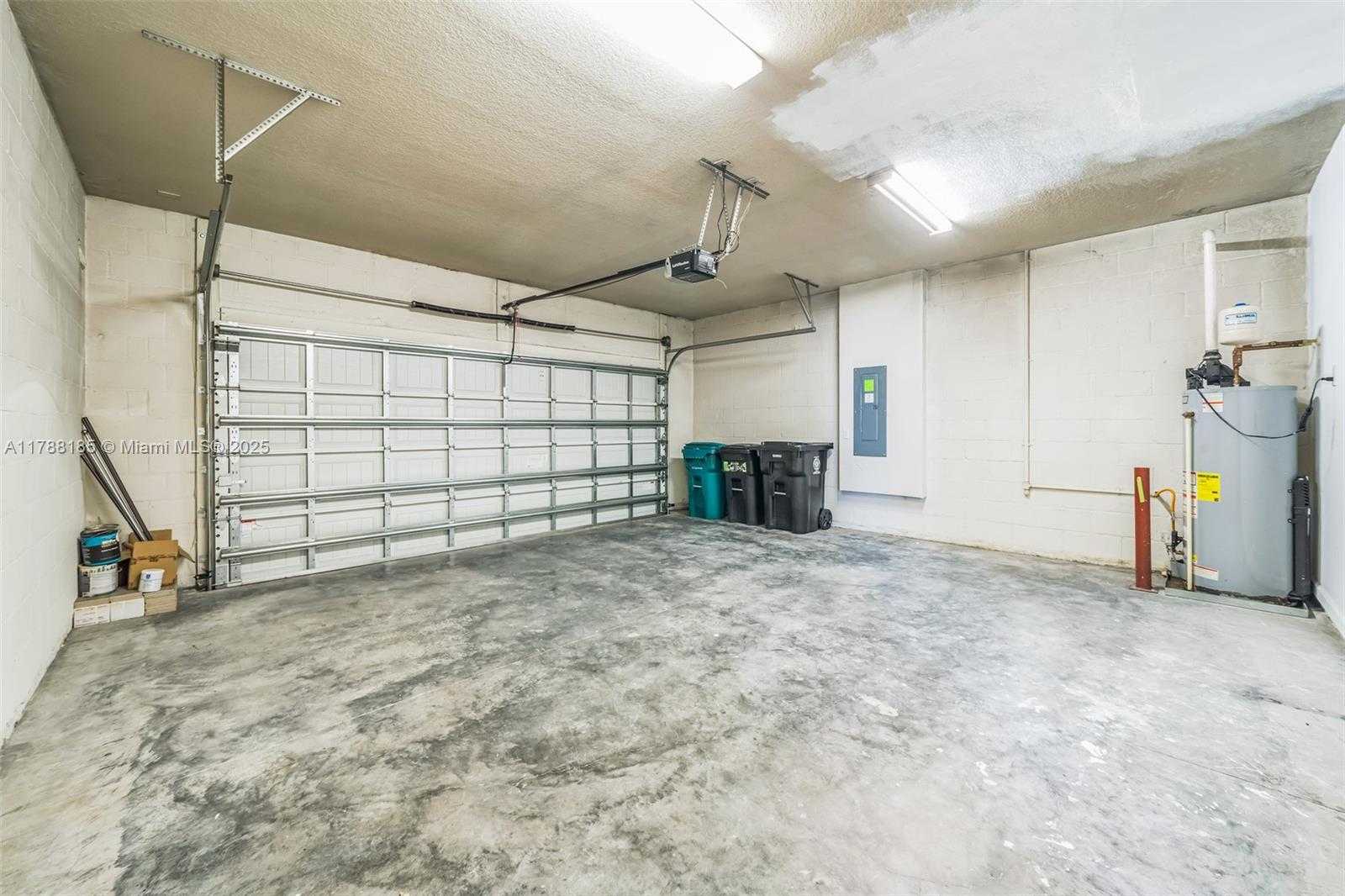 Small Image of 10484 SOUTH WEST CAPTIVA DR, Port St. Lucie Number 34