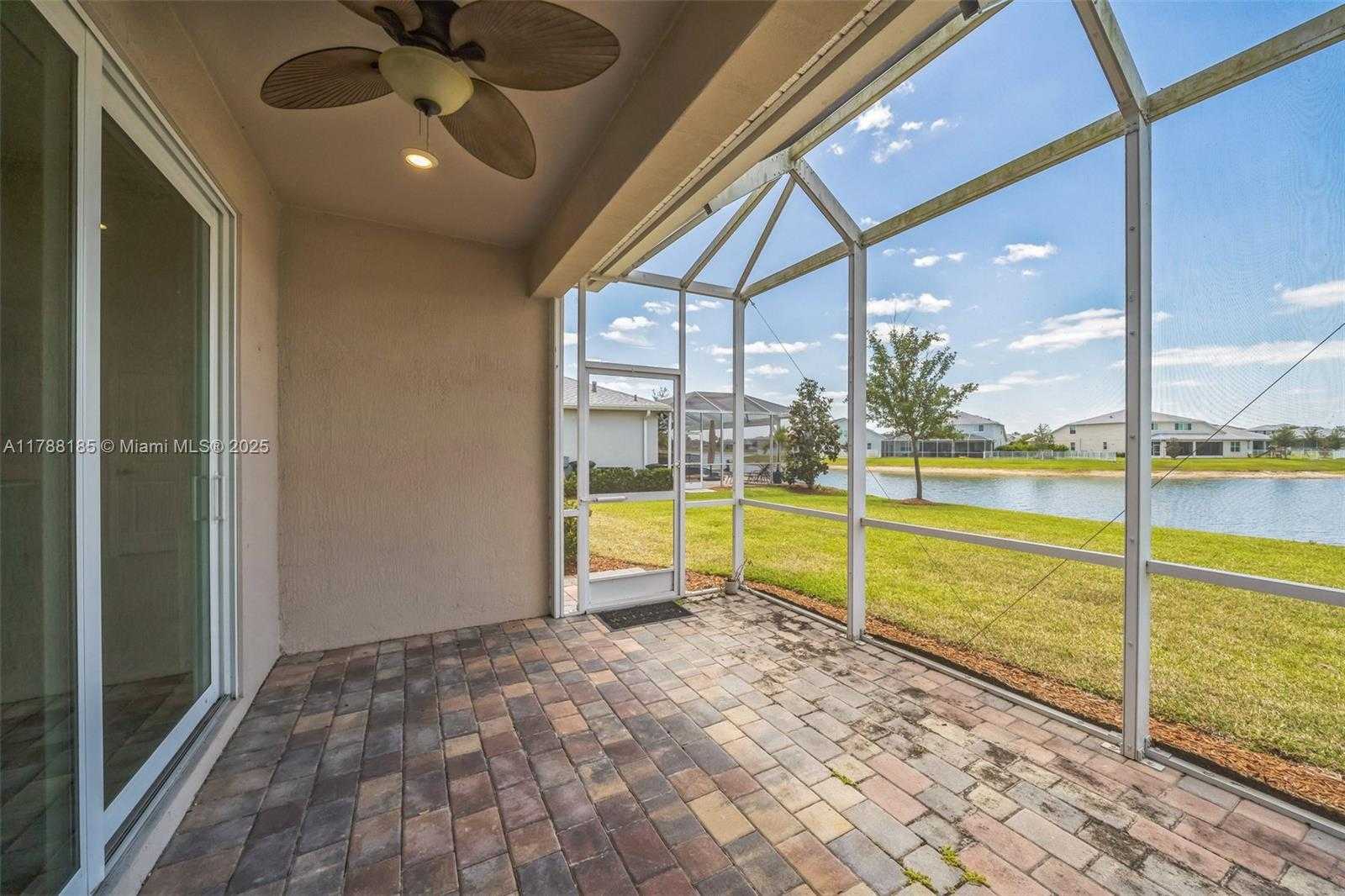 Small Image of 10484 SOUTH WEST CAPTIVA DR, Port St. Lucie Number 6