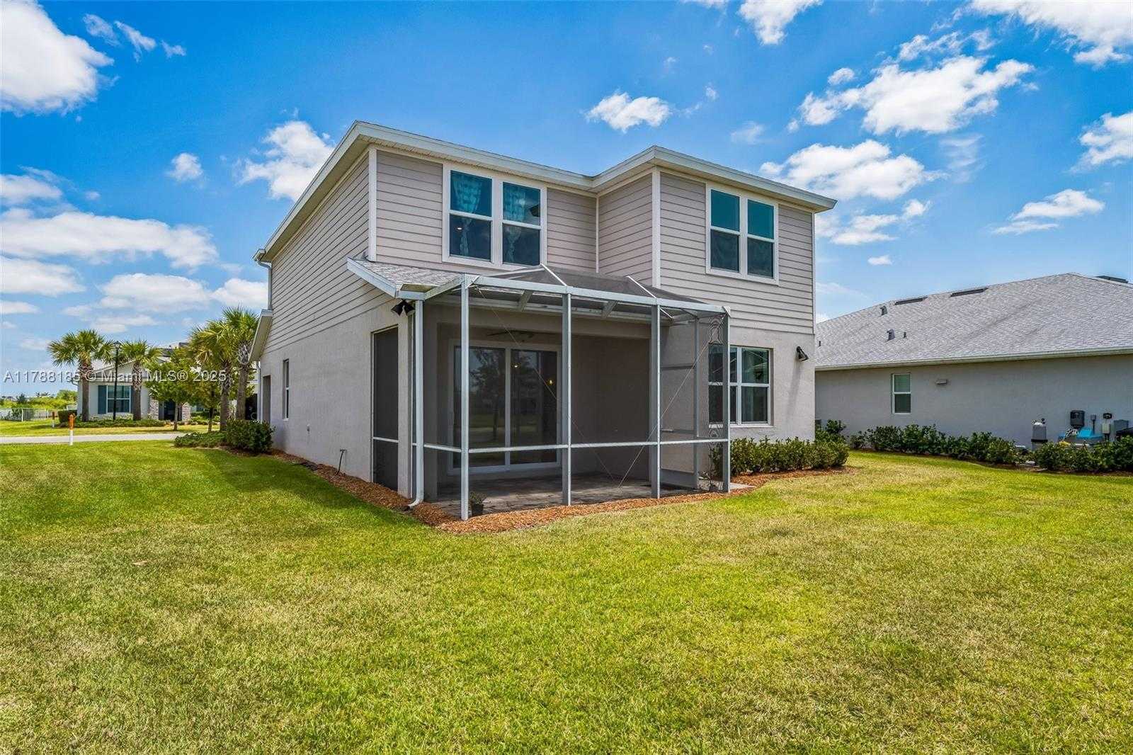 Small Image of 10484 SOUTH WEST CAPTIVA DR, Port St. Lucie Number 9