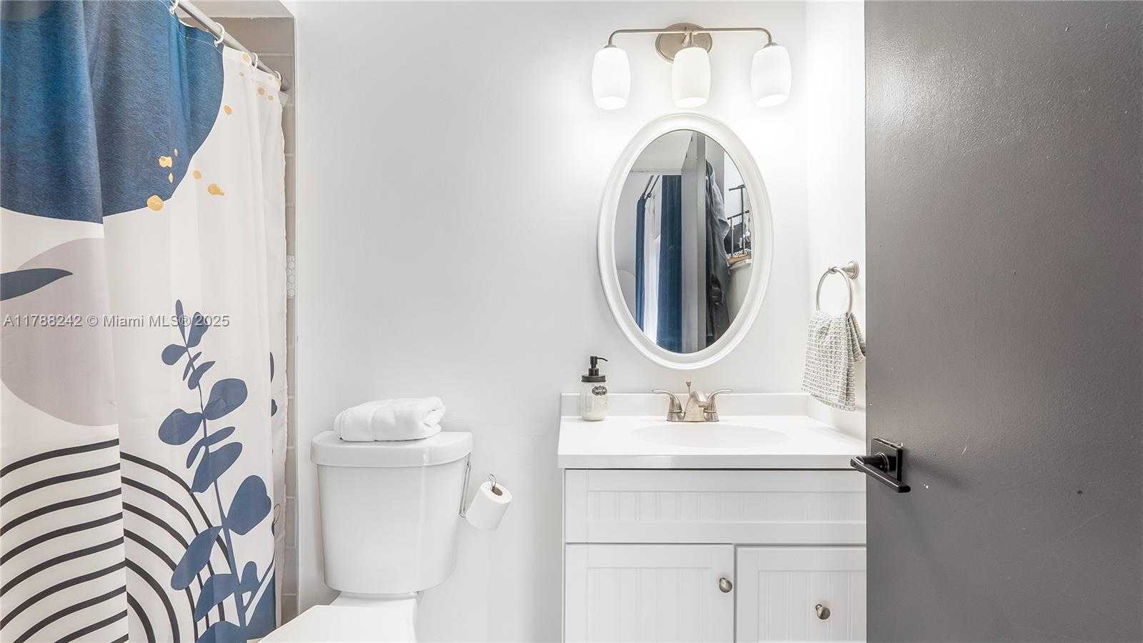 Small Image of 9940 WEST ELM LN, Miramar Number 21