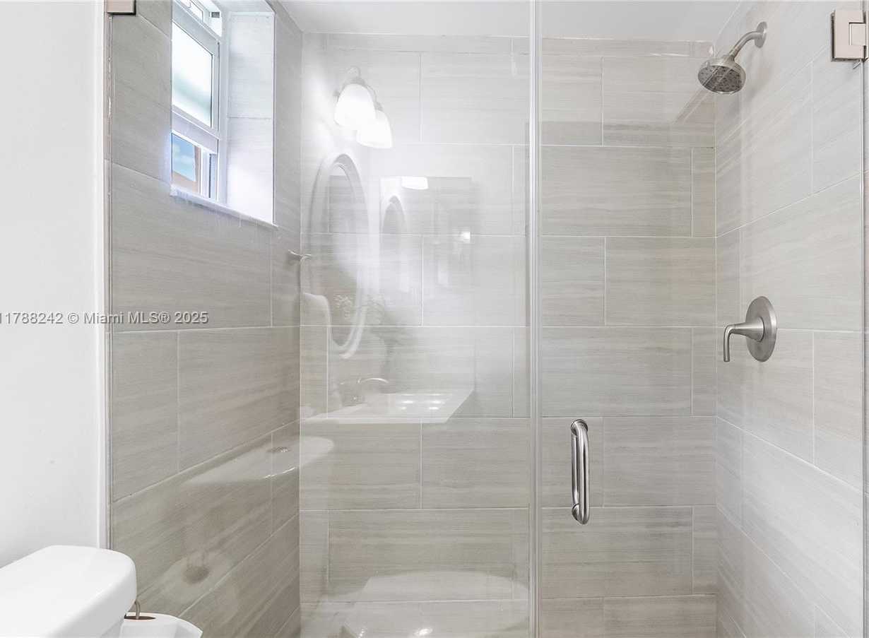 Small Image of 9940 WEST ELM LN, Miramar Number 24