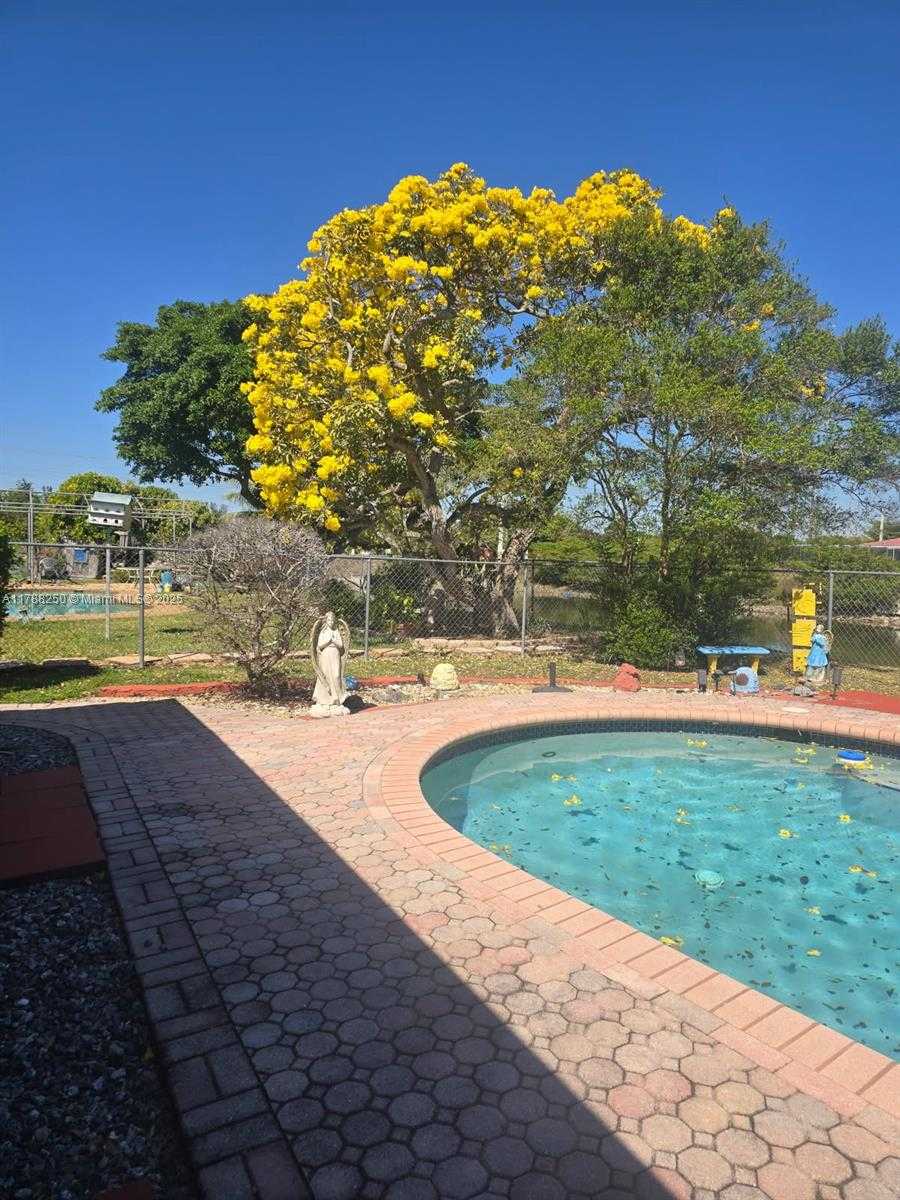 Small Image of 10935 GABLE ST, Boca Raton Number 10