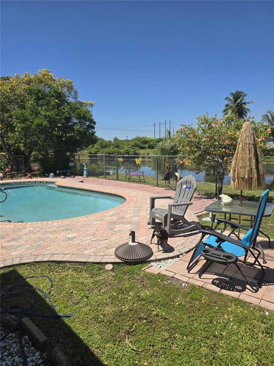Small Image of 10935 GABLE ST, Boca Raton Number 2