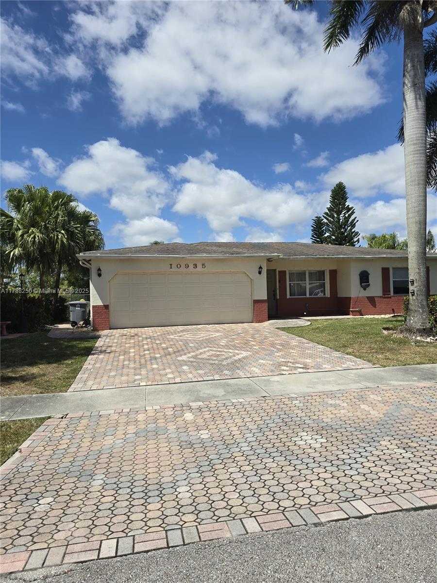 Small Image of 10935 GABLE ST, Boca Raton Number 4