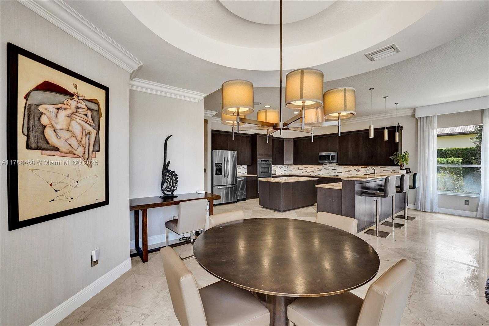 Small Image of 11356 CANYON MAPLE BLVD, Davie Number 16