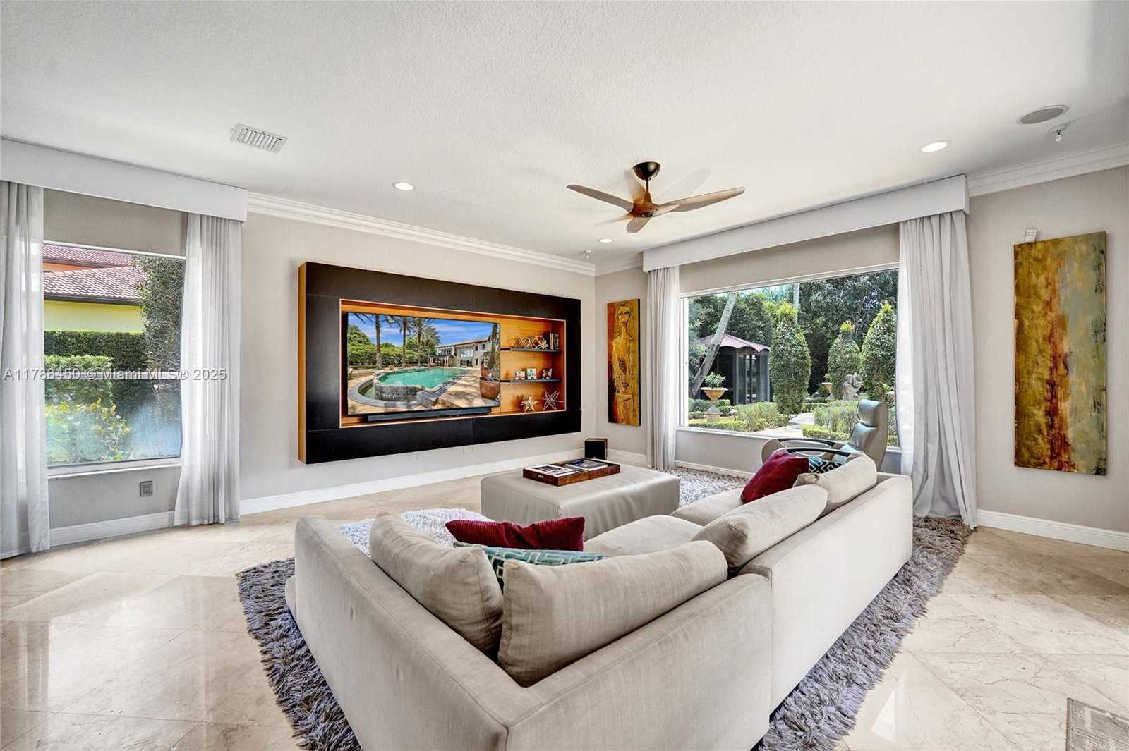 Small Image of 11356 CANYON MAPLE BLVD, Davie Number 17