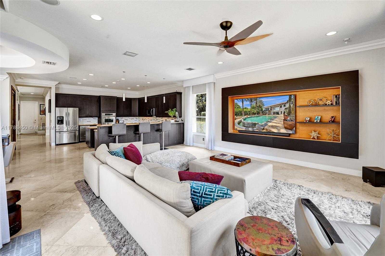 Small Image of 11356 CANYON MAPLE BLVD, Davie Number 18