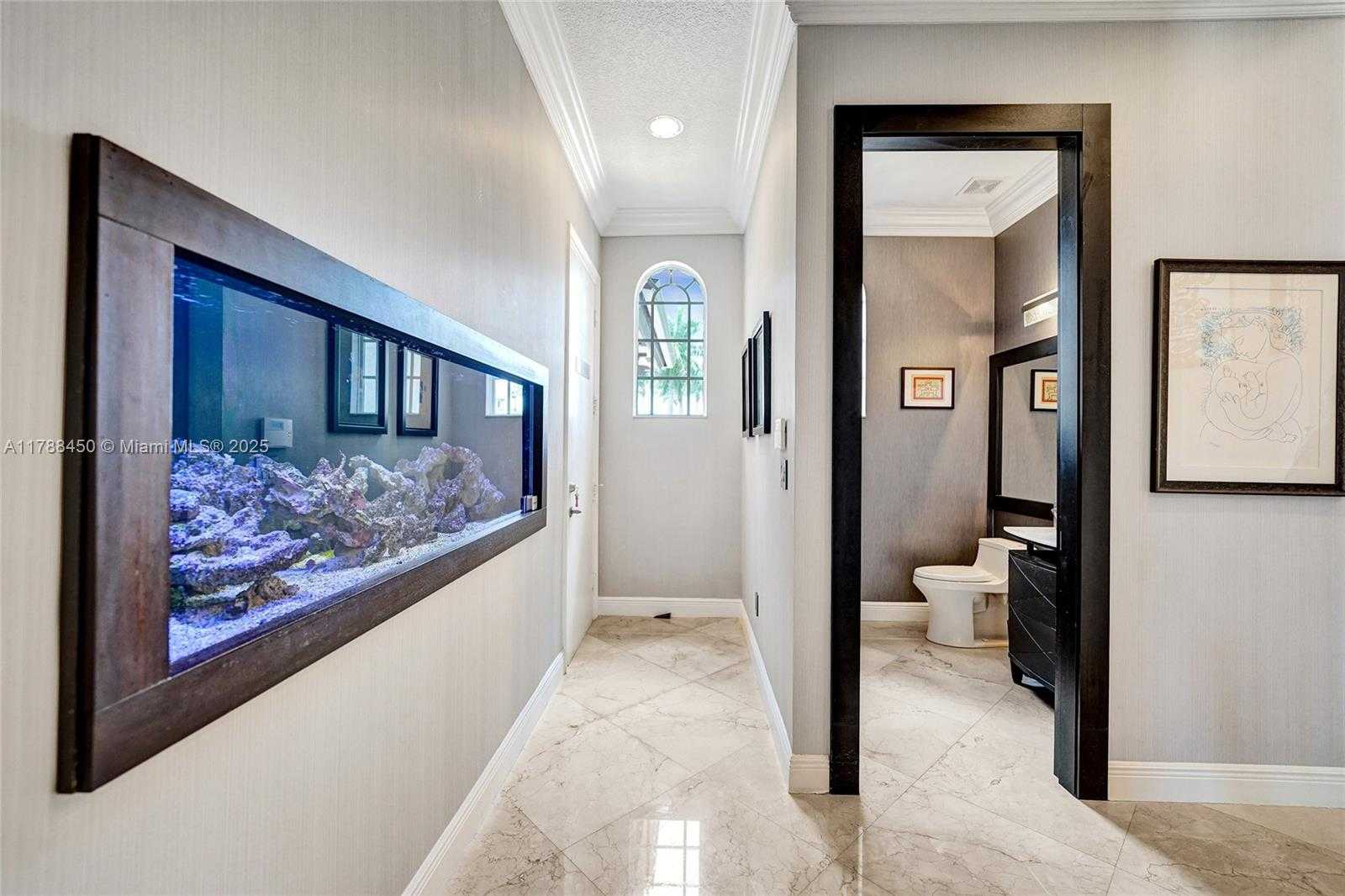 Small Image of 11356 CANYON MAPLE BLVD, Davie Number 21
