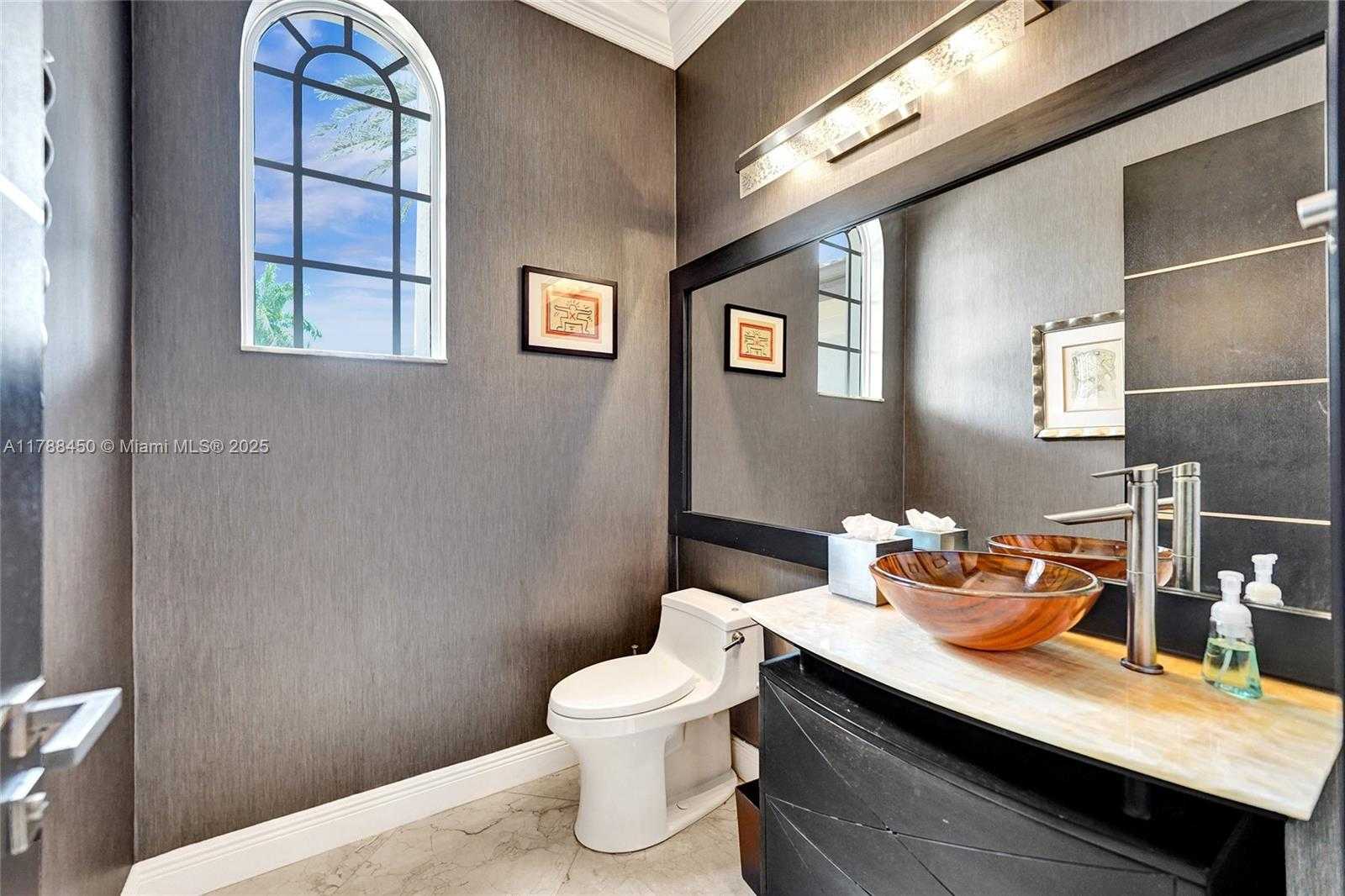 Small Image of 11356 CANYON MAPLE BLVD, Davie Number 22