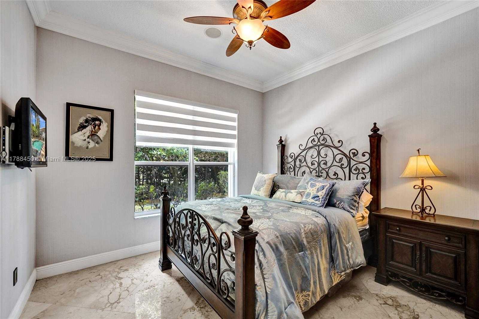 Small Image of 11356 CANYON MAPLE BLVD, Davie Number 23
