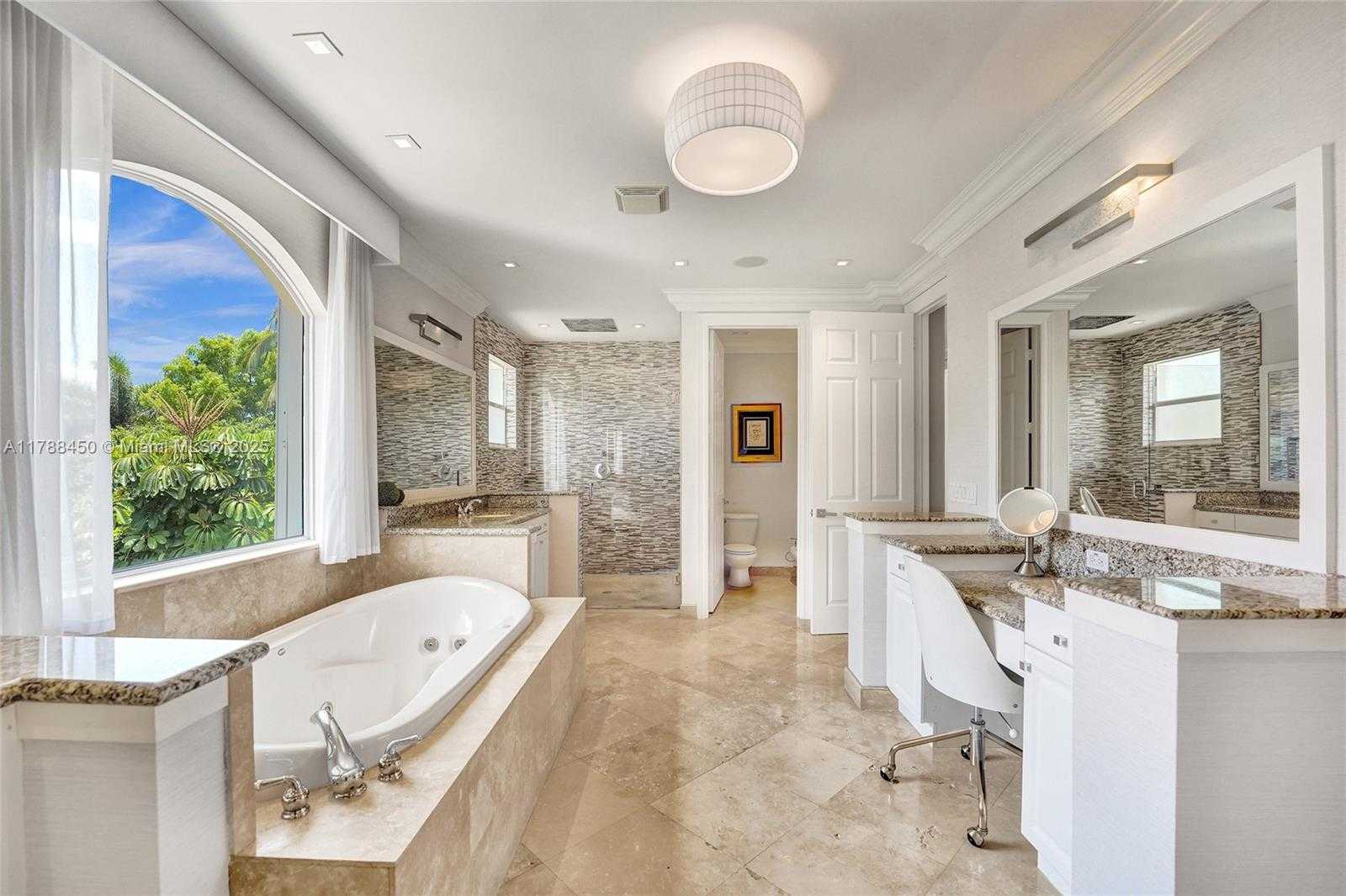Small Image of 11356 CANYON MAPLE BLVD, Davie Number 40