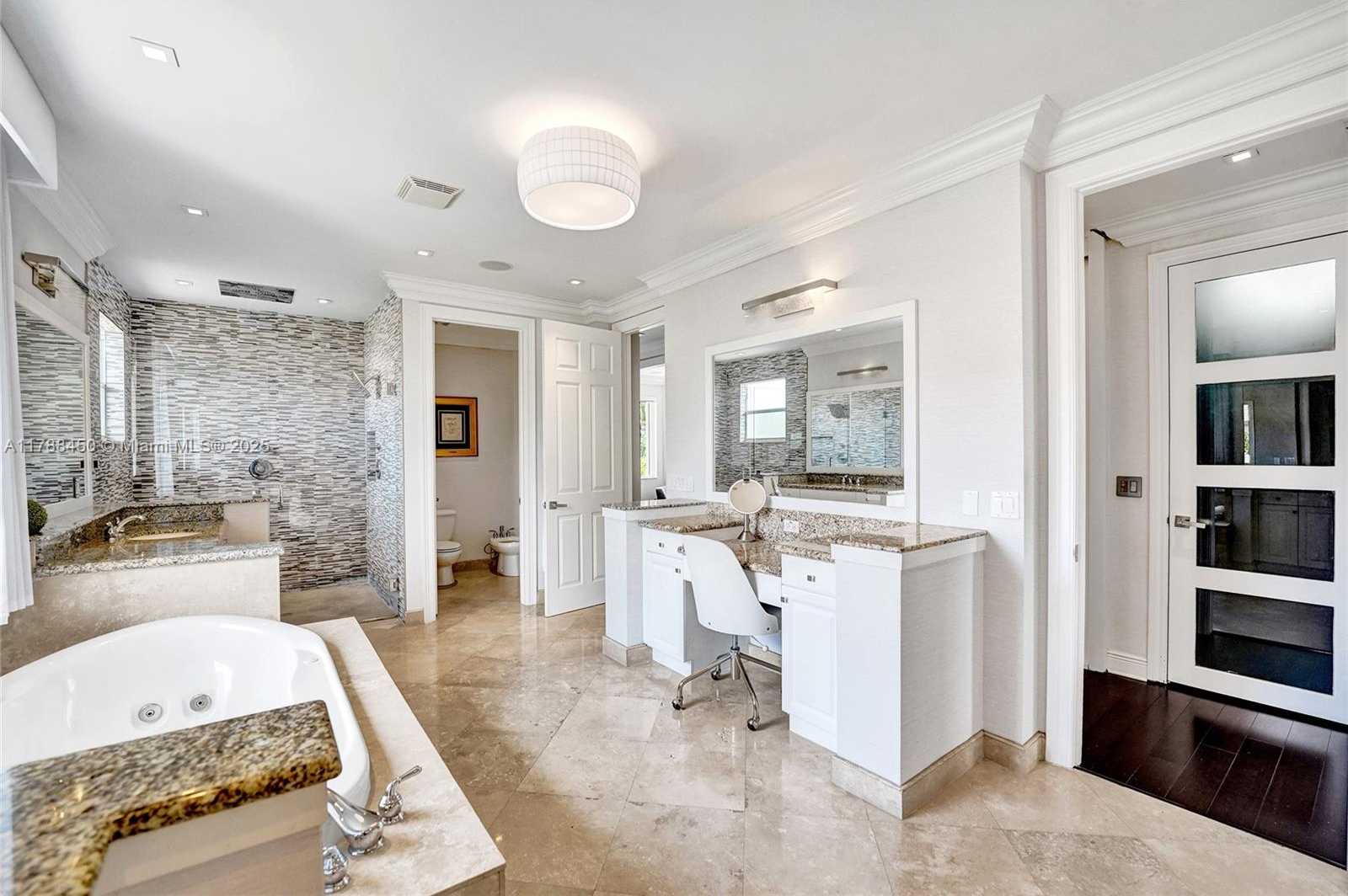 Small Image of 11356 CANYON MAPLE BLVD, Davie Number 42