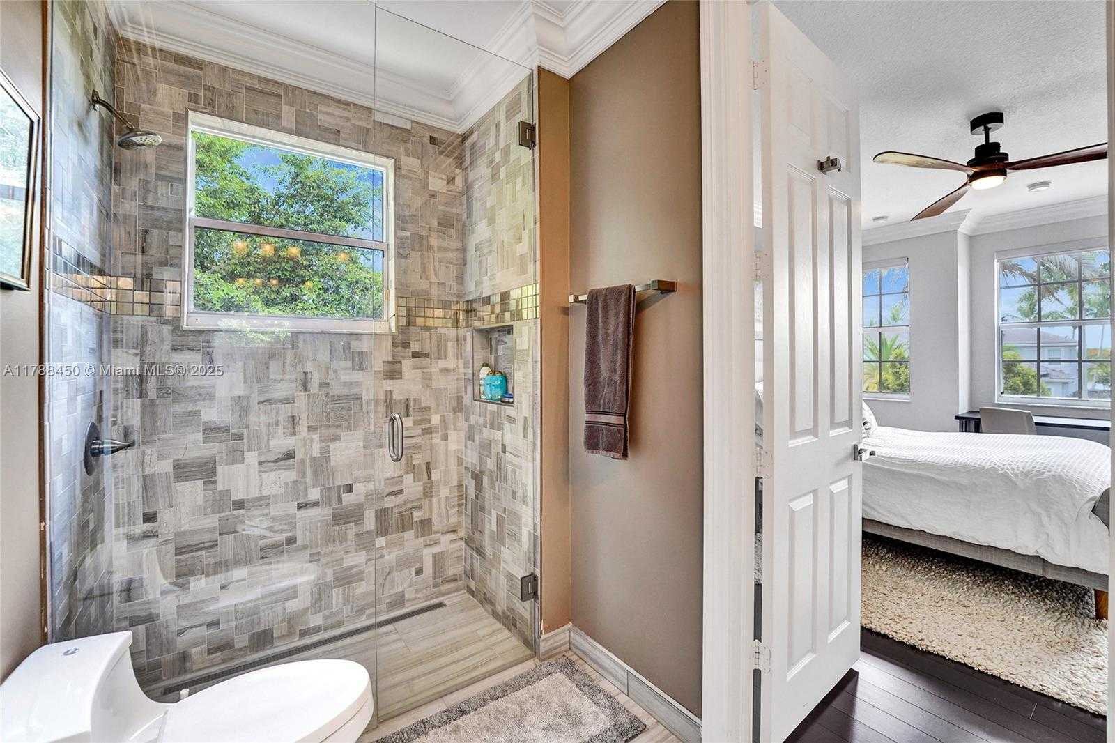 Small Image of 11356 CANYON MAPLE BLVD, Davie Number 45