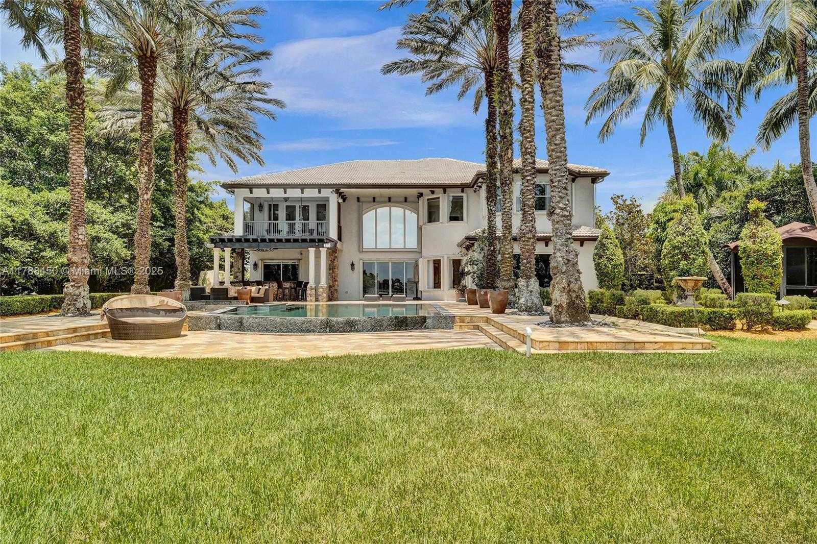 Small Image of 11356 CANYON MAPLE BLVD, Davie Number 67