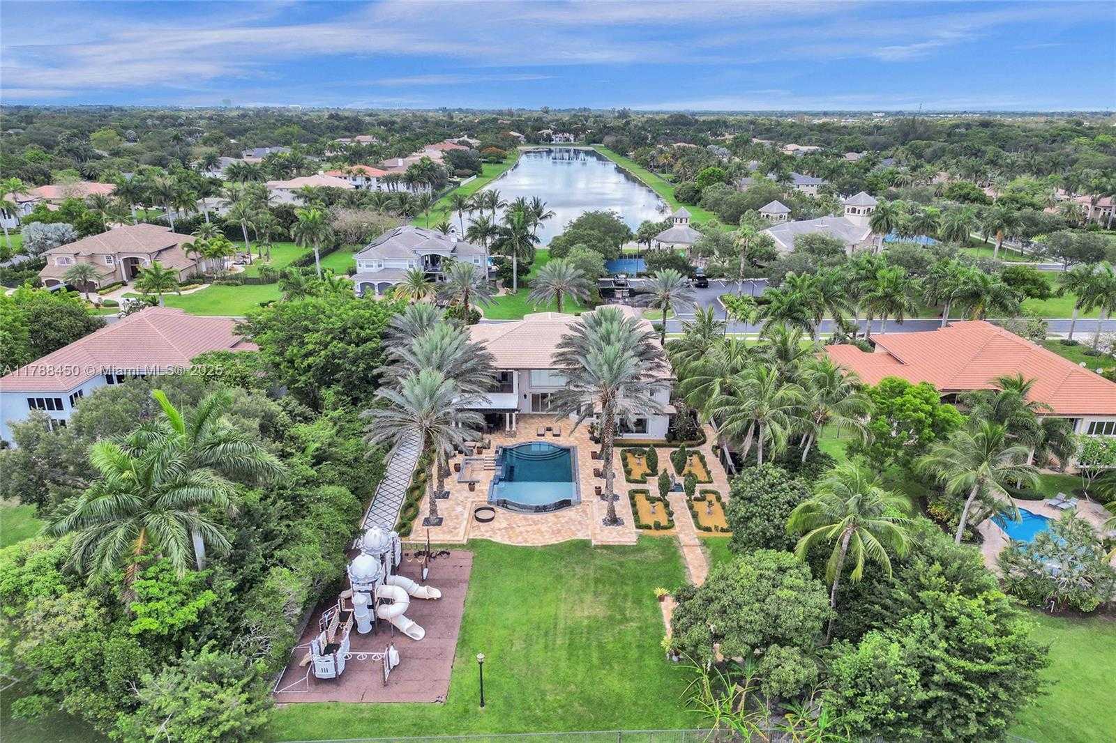 Small Image of 11356 CANYON MAPLE BLVD, Davie Number 70