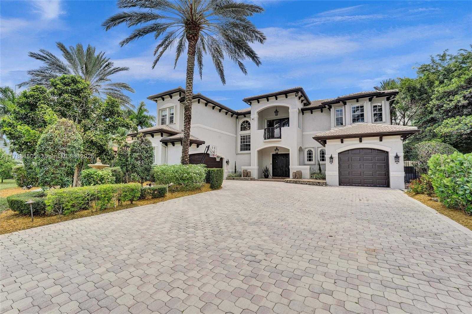 Small Image of 11356 CANYON MAPLE BLVD, Davie Number 71