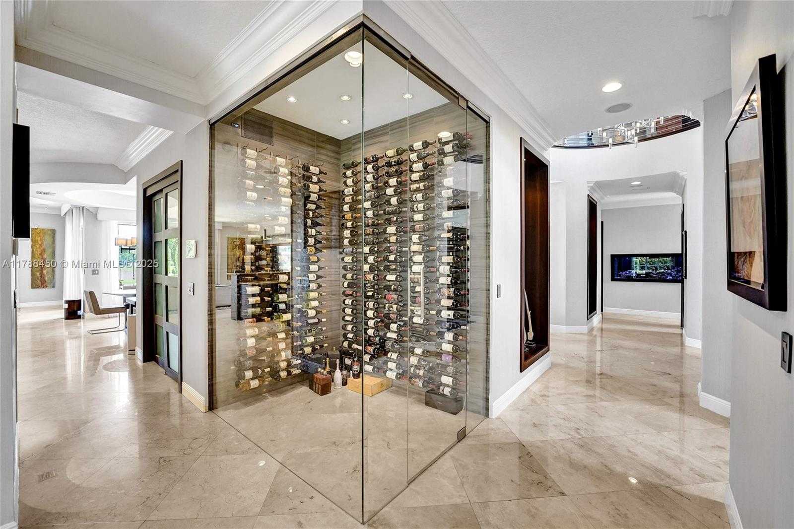 Small Image of 11356 CANYON MAPLE BLVD, Davie Number 9