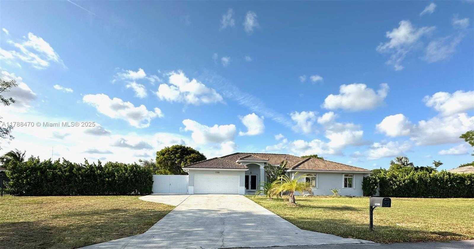 Small Image of 15433 SOUTH WEST 278TH ST, Homestead Number 2