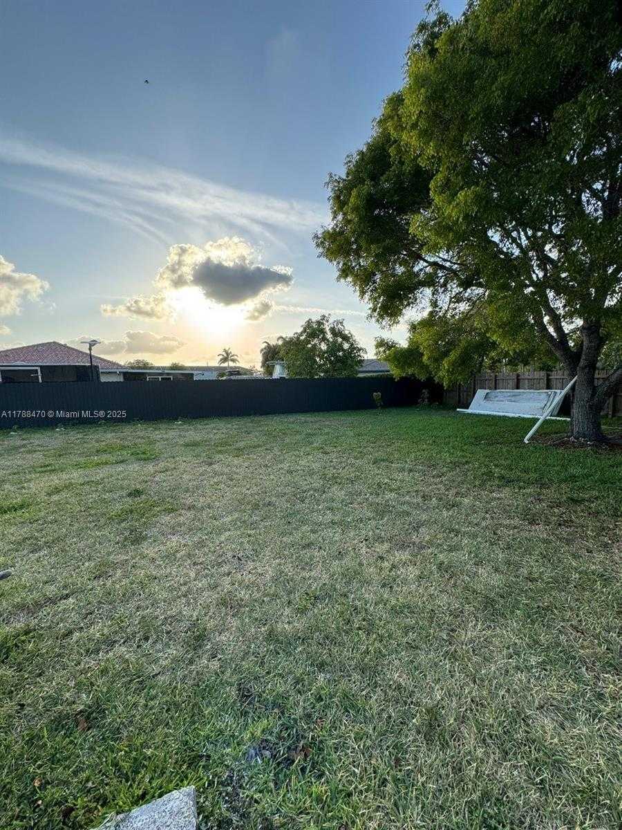 Small Image of 15433 SOUTH WEST 278TH ST, Homestead Number 34