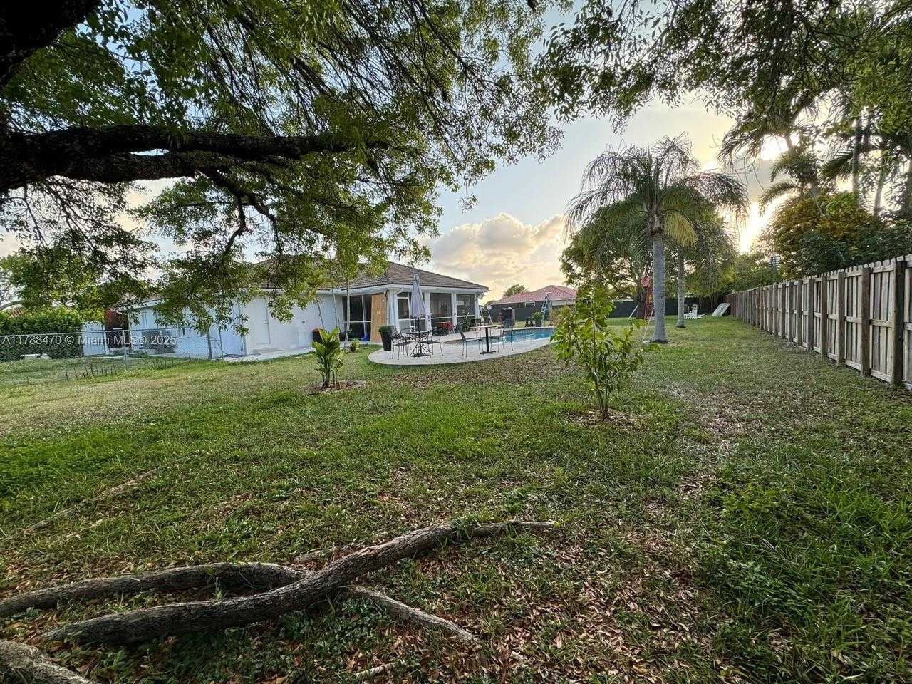 Small Image of 15433 SOUTH WEST 278TH ST, Homestead Number 35
