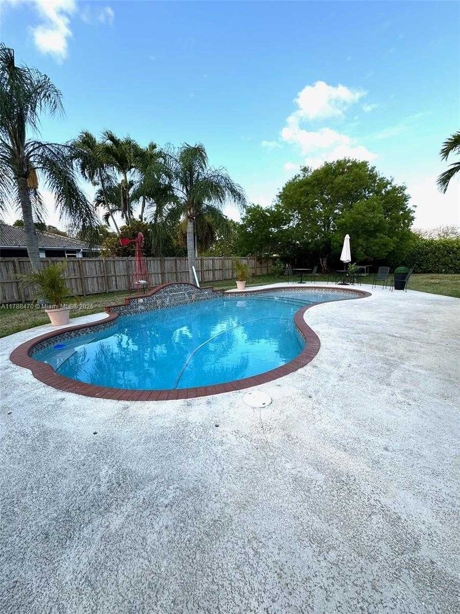 Small Image of 15433 SOUTH WEST 278TH ST, Homestead Number 37