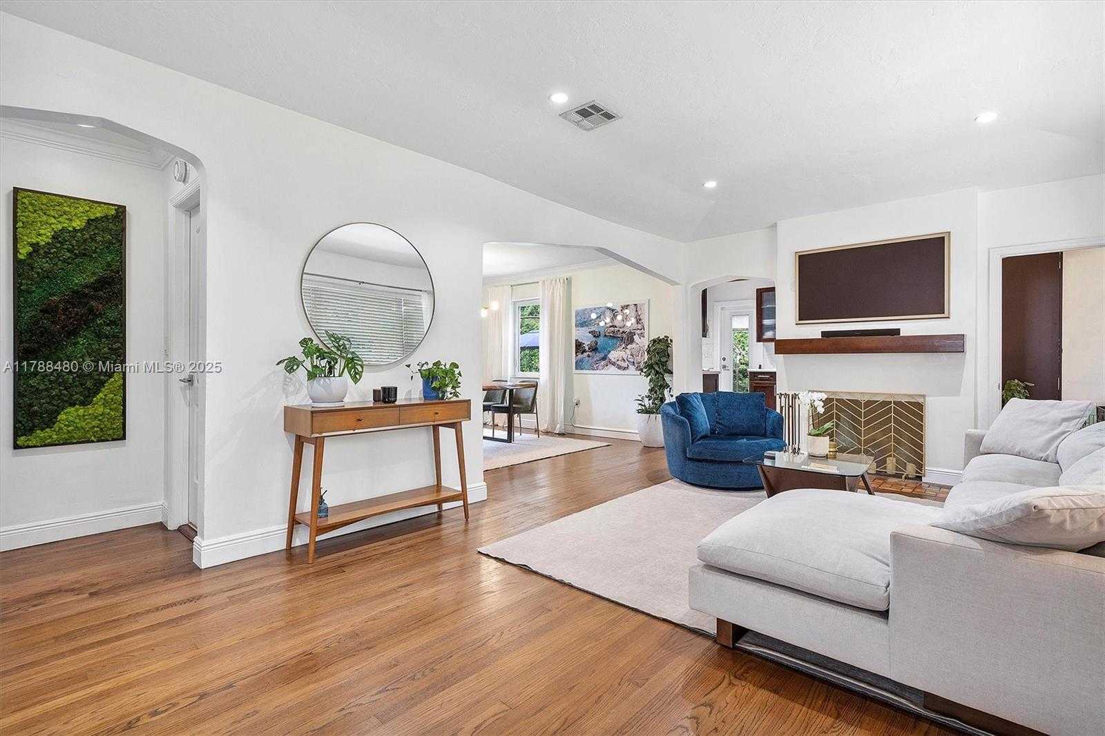 Small Image of 558 NORTH EAST 94TH ST, Miami Shores Number 12