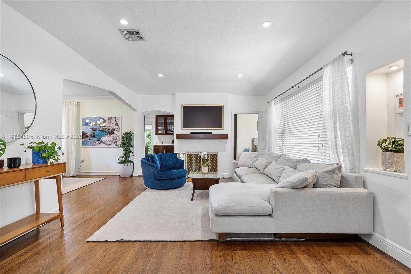 Small Image of 558 NORTH EAST 94TH ST, Miami Shores Number 13