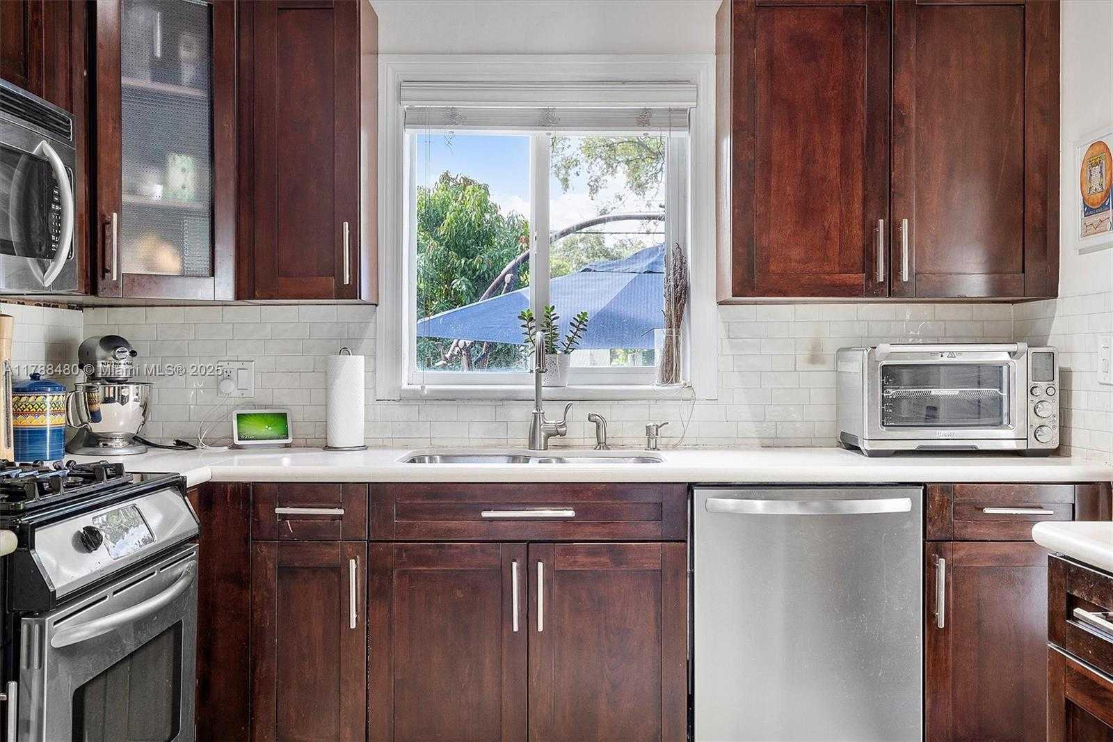 Small Image of 558 NORTH EAST 94TH ST, Miami Shores Number 27