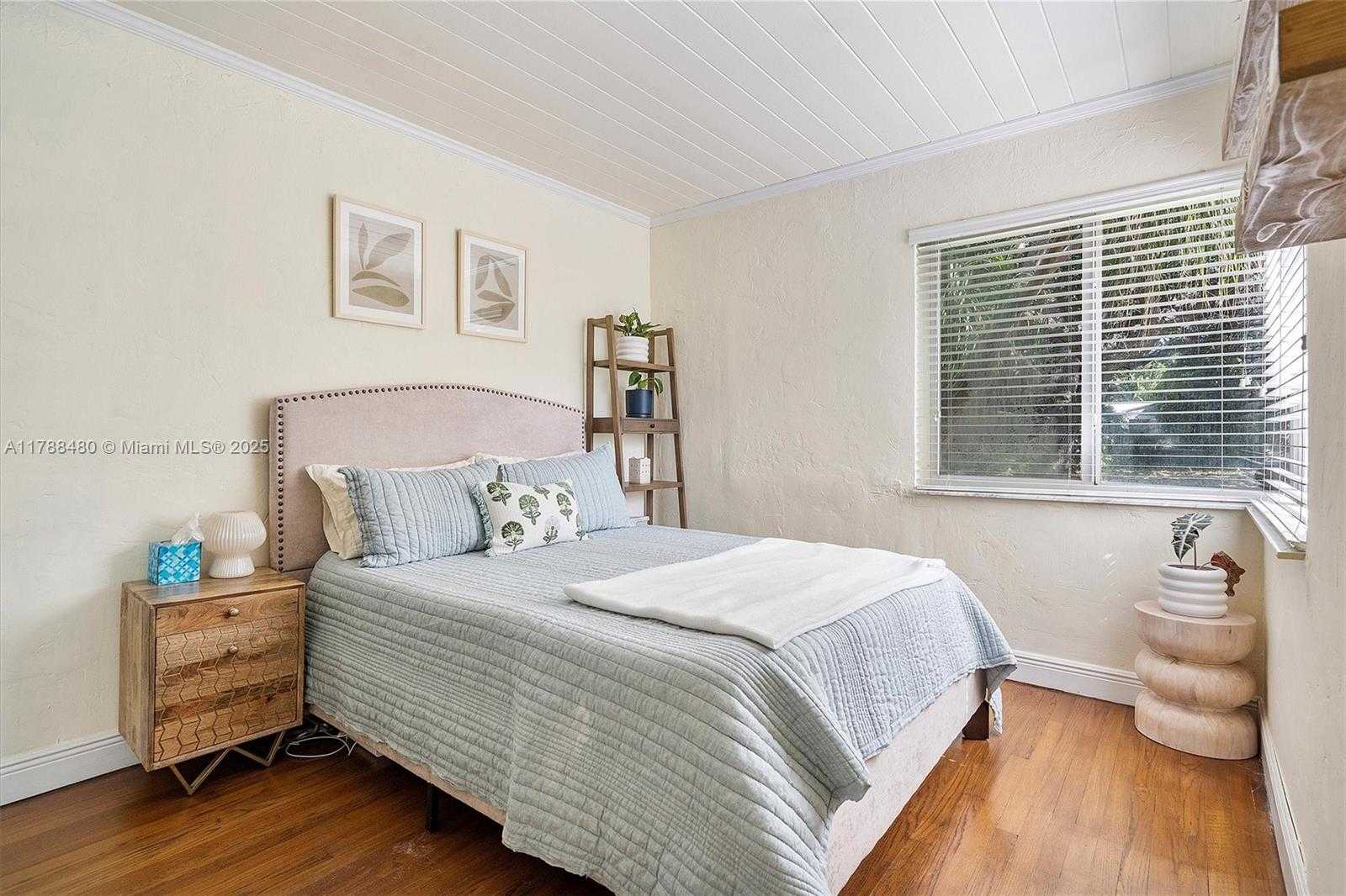 Small Image of 558 NORTH EAST 94TH ST, Miami Shores Number 41