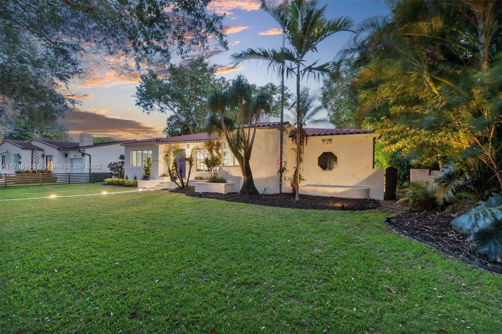Small Image of 558 NORTH EAST 94TH ST, Miami Shores Number 5