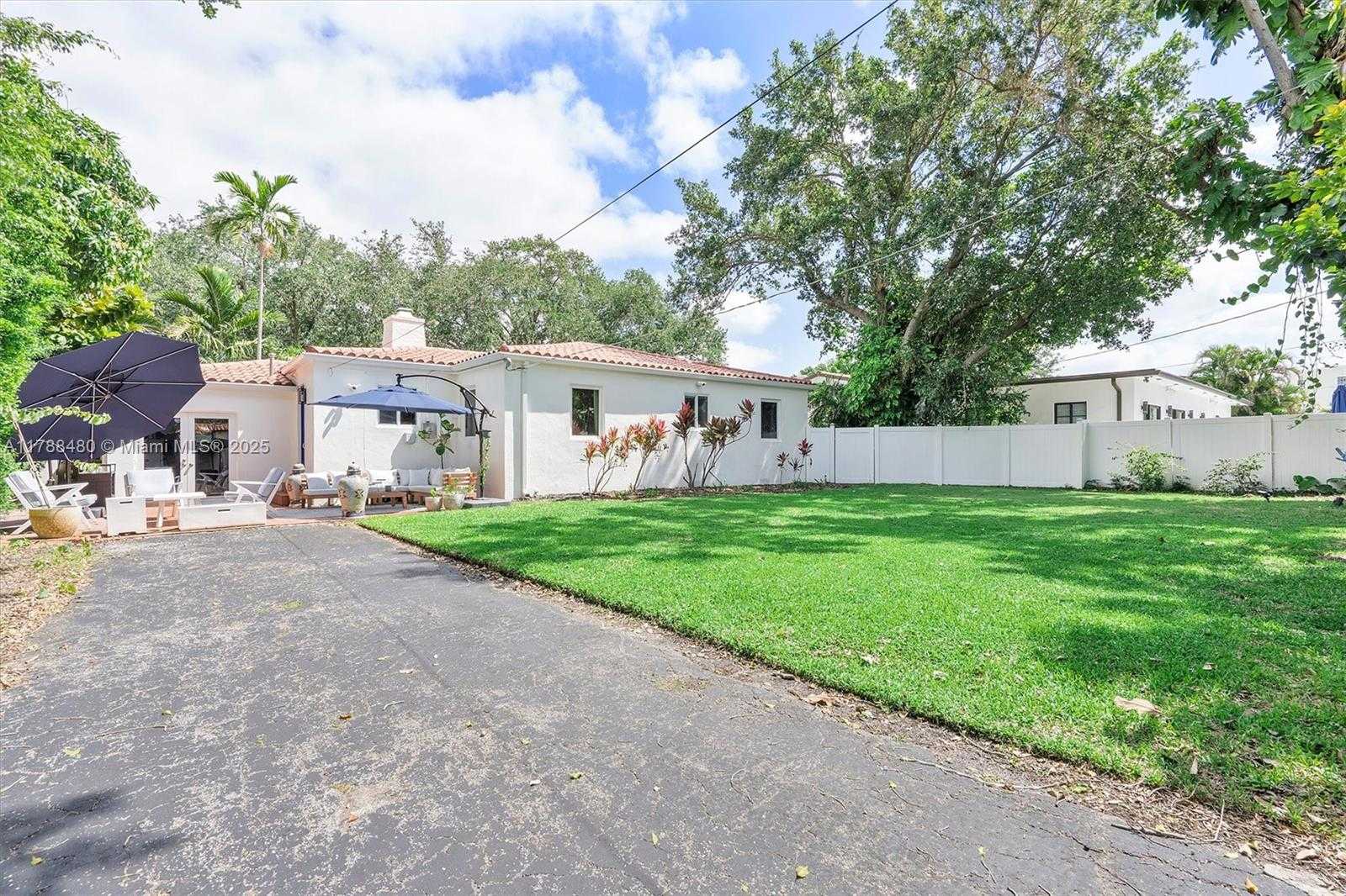 Small Image of 558 NORTH EAST 94TH ST, Miami Shores Number 55