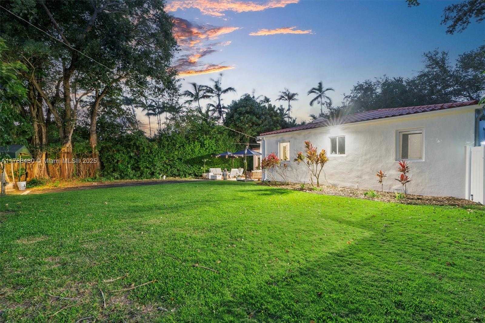 Small Image of 558 NORTH EAST 94TH ST, Miami Shores Number 6