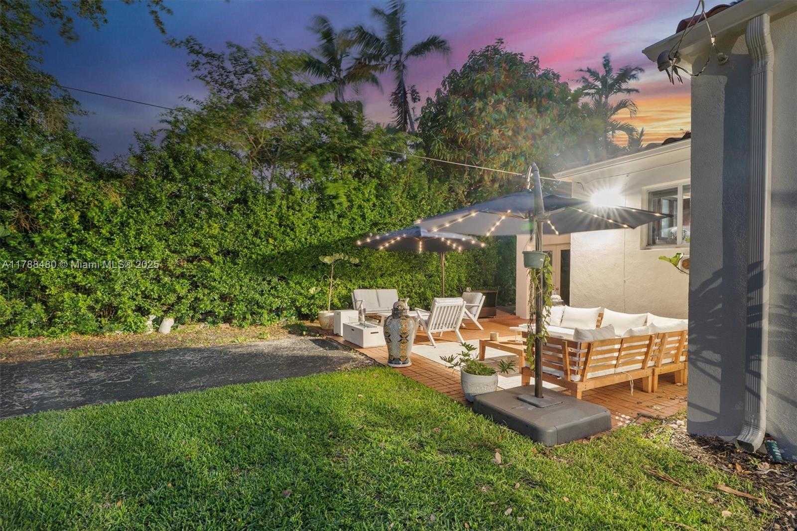 Small Image of 558 NORTH EAST 94TH ST, Miami Shores Number 7
